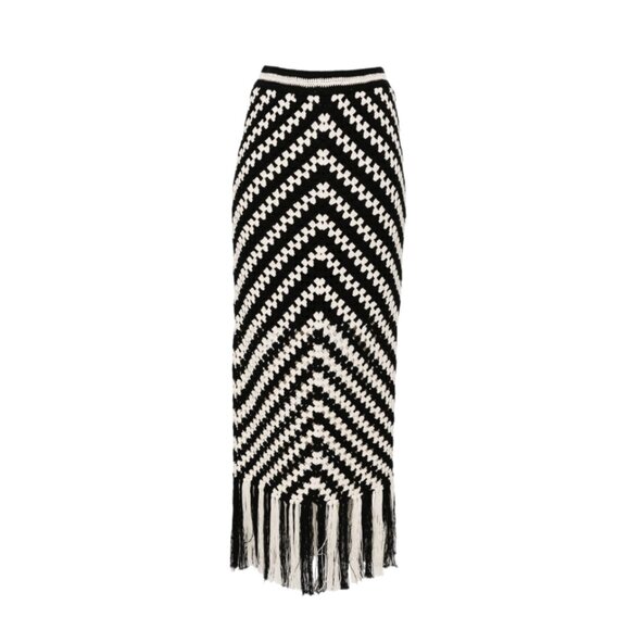 😮NWT - ZIMMERMANN Halliday Hand Crochet Skirt - 0P - Black/White w/ Tassels - Picture 4 of 10